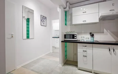 Quarto privado em Kobielska, imagem 3 de 9