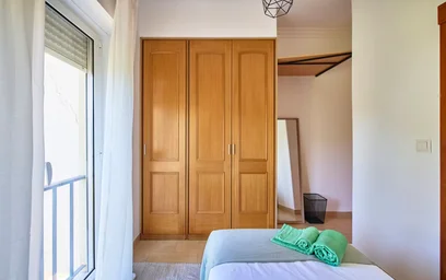 Stanza privata in Estrada Alapraia, Alapraia, immagine 7 di 10