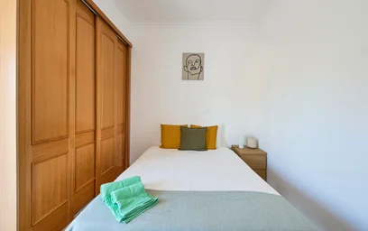 Stanza privata in Estrada Alapraia, Alapraia, immagine 4 di 10