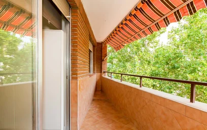 Chambre privée à C. Nardo, 10, 4º a, 28803 Alcalá de Henares, Madrid, Spain, image 2 de 45
