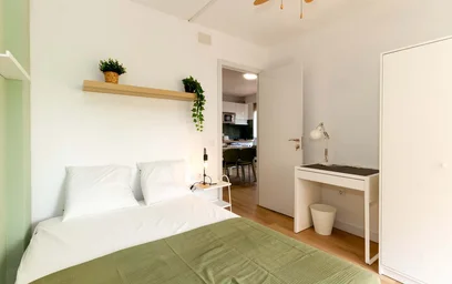 Chambre privée à C. Nardo, 10, 4º a, 28803 Alcalá de Henares, Madrid, Spain, image 5 de 45