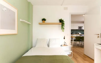 Chambre privée à C. Nardo, 10, 4º a, 28803 Alcalá de Henares, Madrid, Spain, image 6 de 45