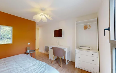 Private room at 7 Imp. Nungesser et Coli, 31300 Toulouse, France, image 6 of 23