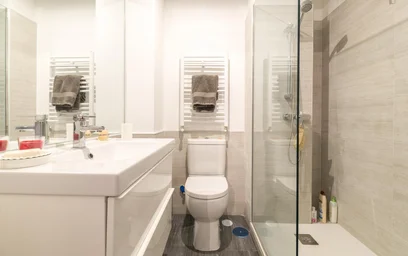 Quarto privado em Calle de Zaragoza, Alcobendas, imagem 12 de 16