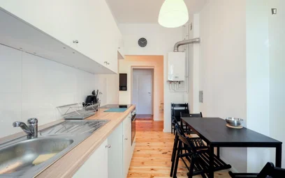 Quarto privado em Buschkrugallee, imagem 6 de 15