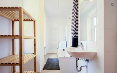 Quarto privado em Buschkrugallee, imagem 10 de 15