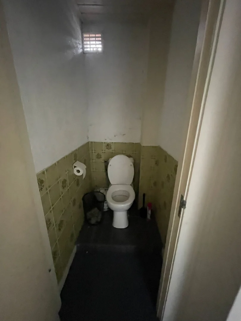 Quarto para alugar em apartamento de estudantes em , totalmente mobilado