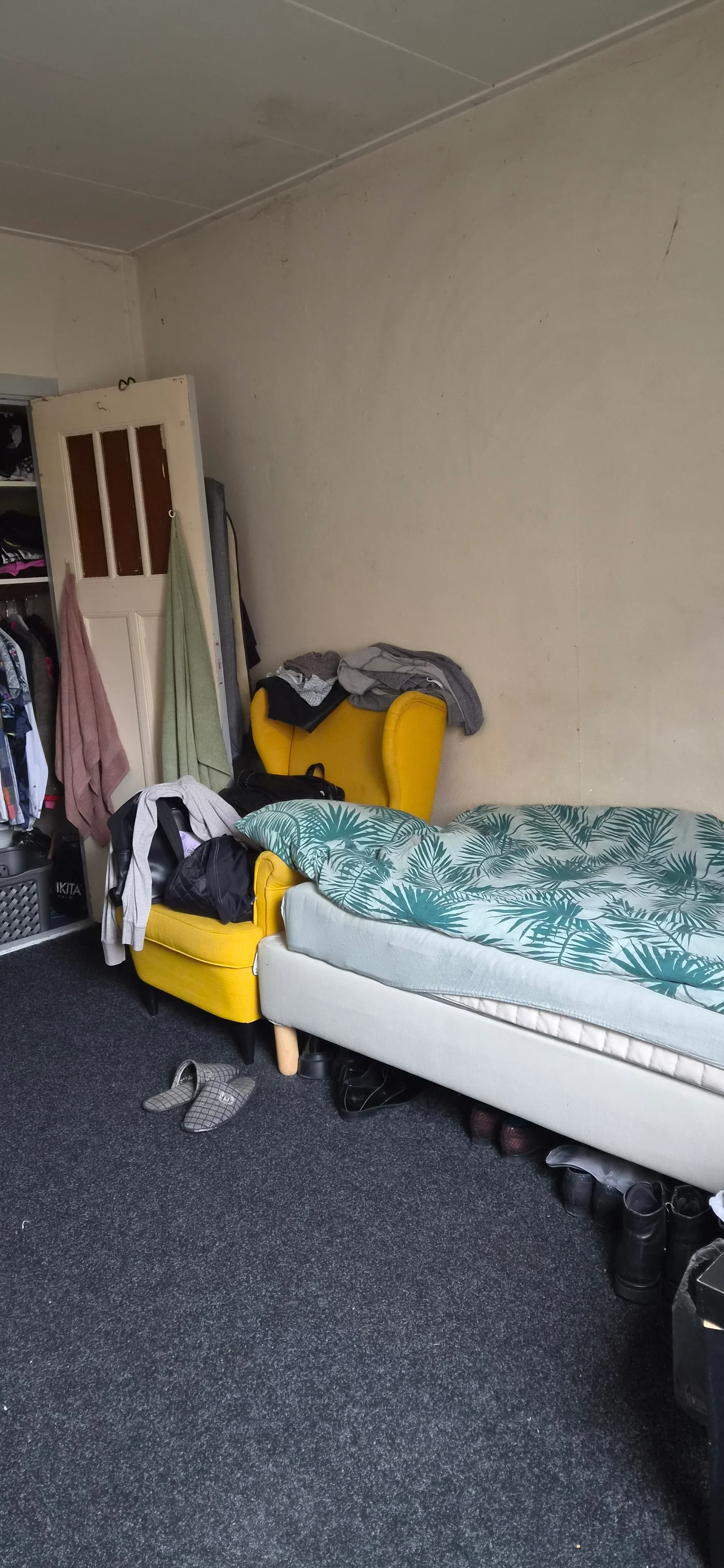 Quarto de estudante económico perto do campus em 