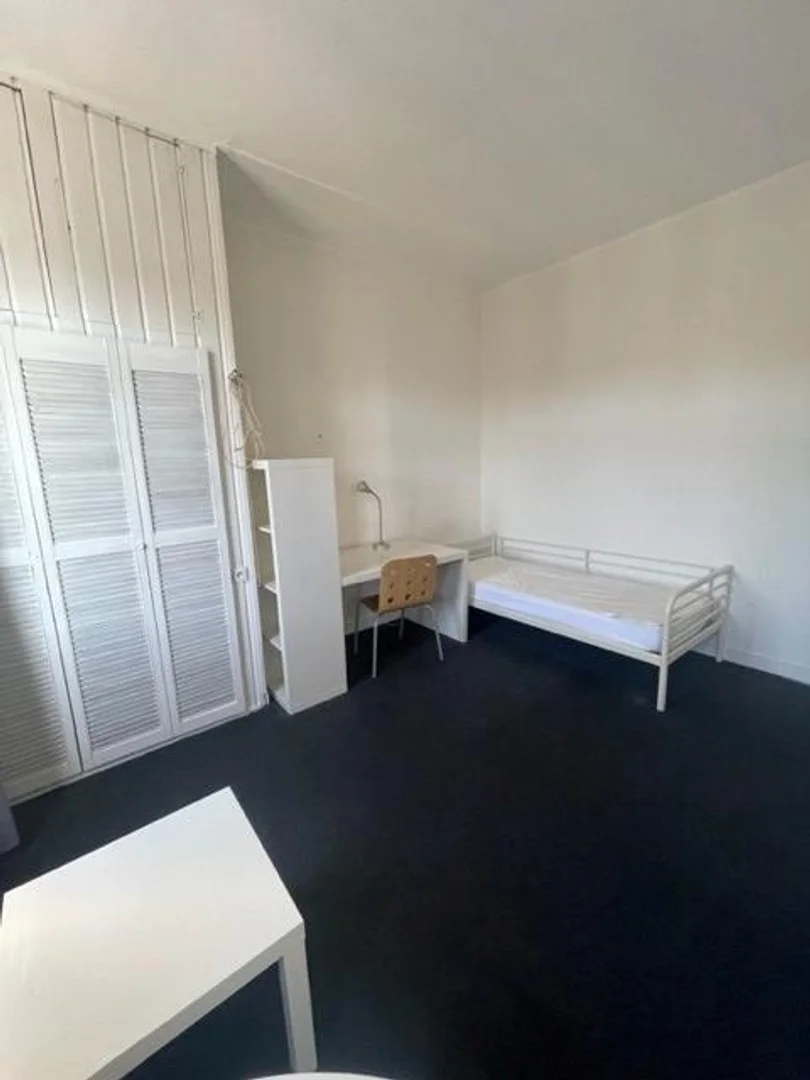 Quarto de estudante funcional perfeito para estudar em 