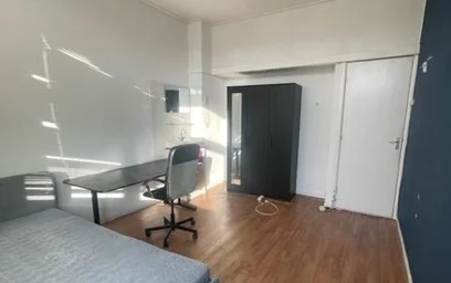 Habitación privada en van Sytzamastraat, imagen 4 de 10