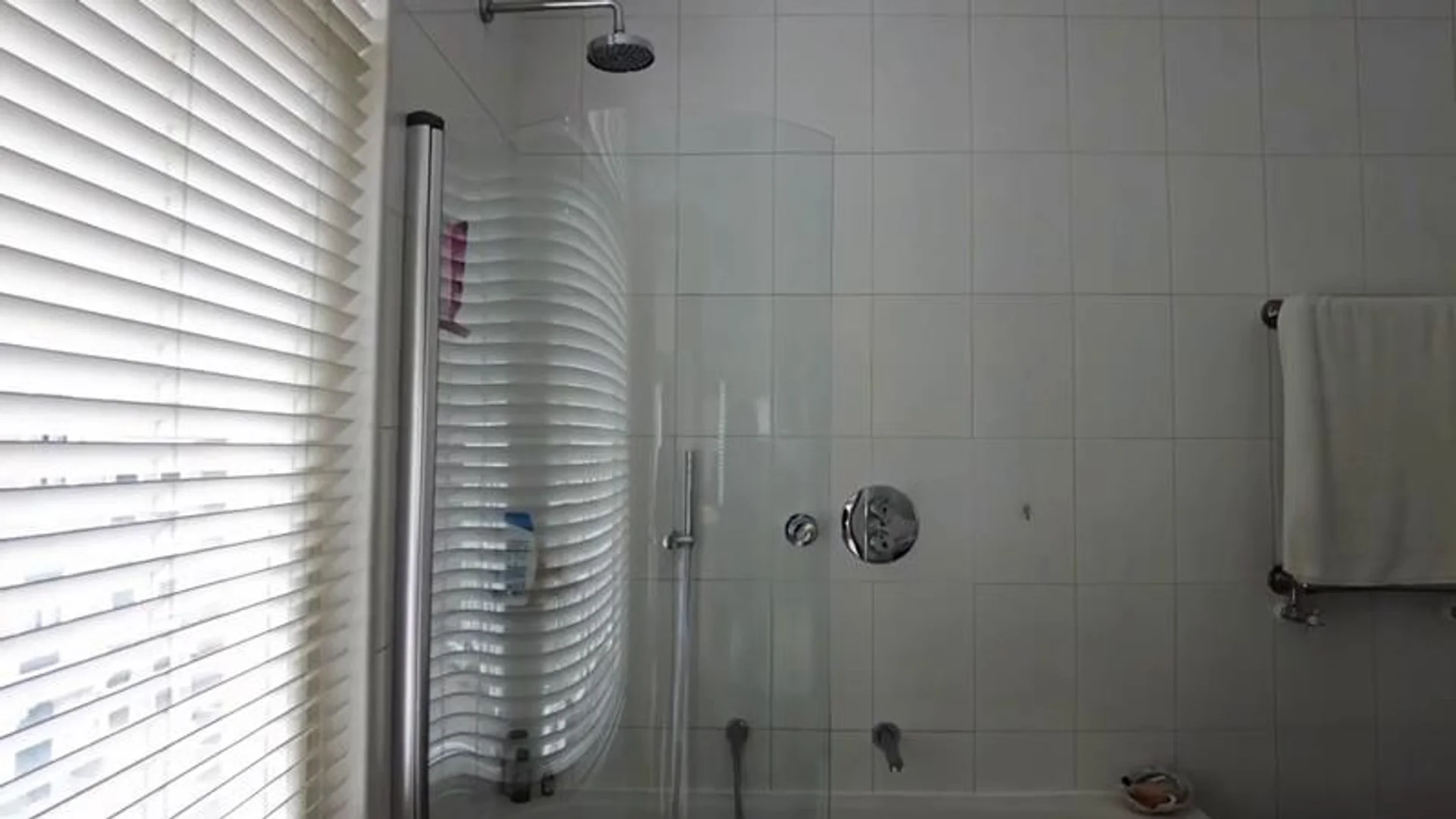 Habitación en apartamento estudiantil en alquiler en , completamente amueblado