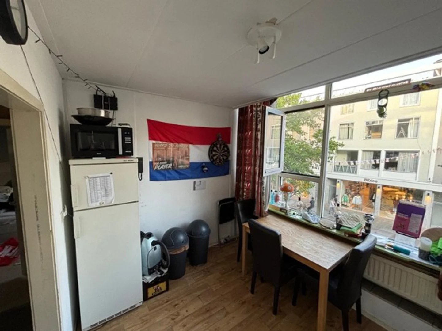 Cozy room for students available in 