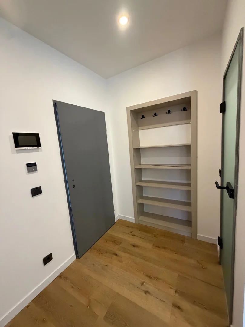 Quarto de estudante económico perto do campus em 