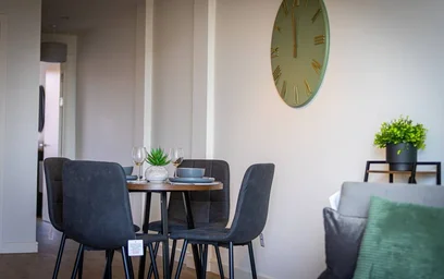 Appartamento intero in 215 Bradford Street, immagine 2 di 15