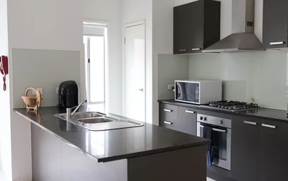Habitación privada en residencia en  5-7 and 13-15 Burnett Street, Sebastopol Victoria 3356 Australia, imagen 15 de 18