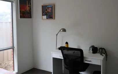 Habitación privada en residencia en  5-7 and 13-15 Burnett Street, Sebastopol Victoria 3356 Australia, imagen 3 de 18