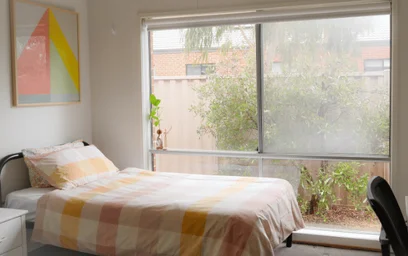 Habitación privada en residencia en  5-7 and 13-15 Burnett Street, Sebastopol Victoria 3356 Australia, imagen 5 de 18