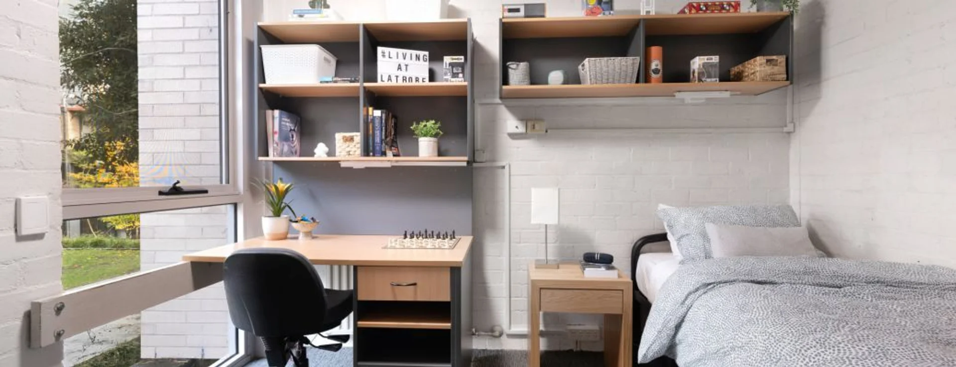 Zimmer in Studentenwohnung in  zu vermieten, voll möbliert