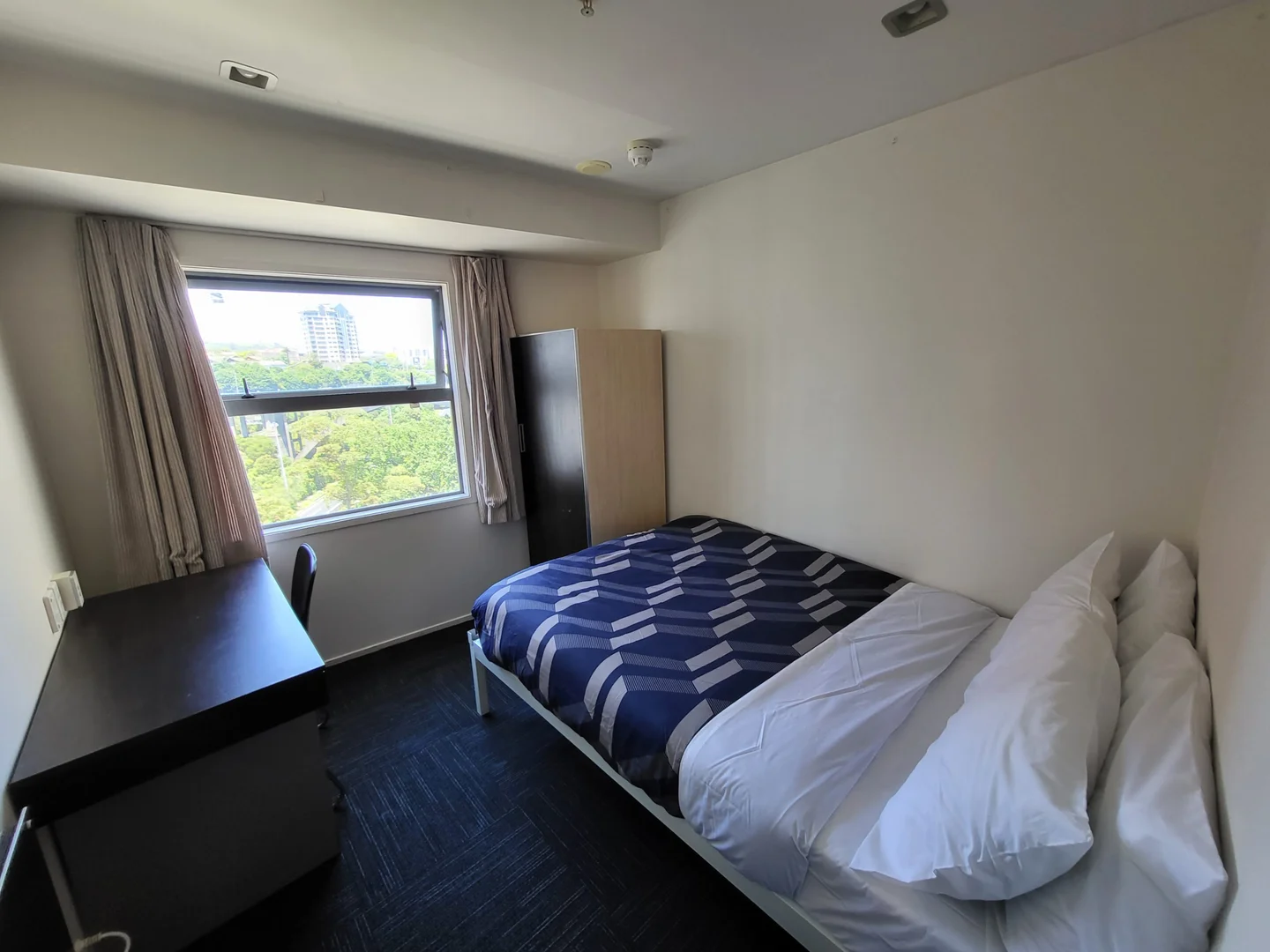 Chambre d'étudiant économique avec emplacement pratique dans 