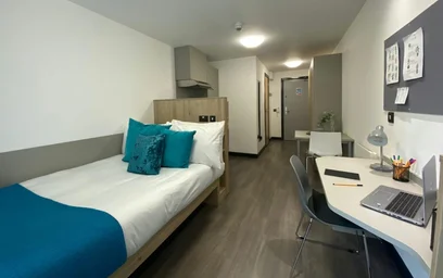 Estudio en residencia en 41-45 Queen St, Belfast BT1 6ES, United Kingdom, imagen 1 de 19