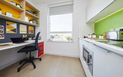 Monolocale in residence in 22 Middle St, Southsea, Portsmouth, Southsea PO5 4BG, United Kingdom, immagine 2 di 21