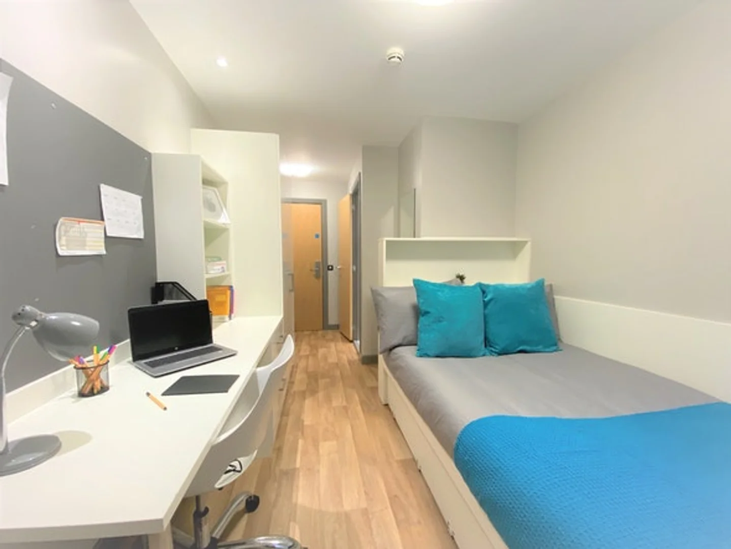 Habitación para estudiantes en con modernas comodidades