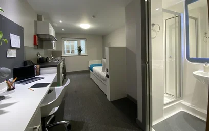 Estudio en residencia en College Square E, Belfast BT1 6DJ, United Kingdom, imagen 2 de 36
