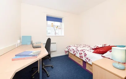 Stanza privata in residence in Vicarage Hill, Wrexham LL13 7HN, United Kingdom, immagine 11 di 35