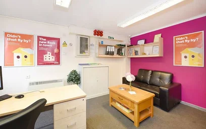 Stanza privata in residence in Vicarage Hill, Wrexham LL13 7HN, United Kingdom, immagine 12 di 35