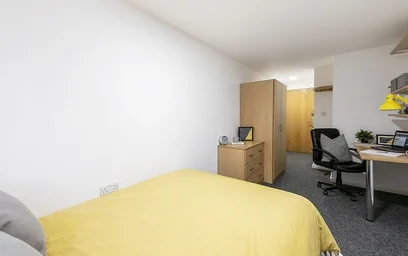 {area} de aylık kiralık oda