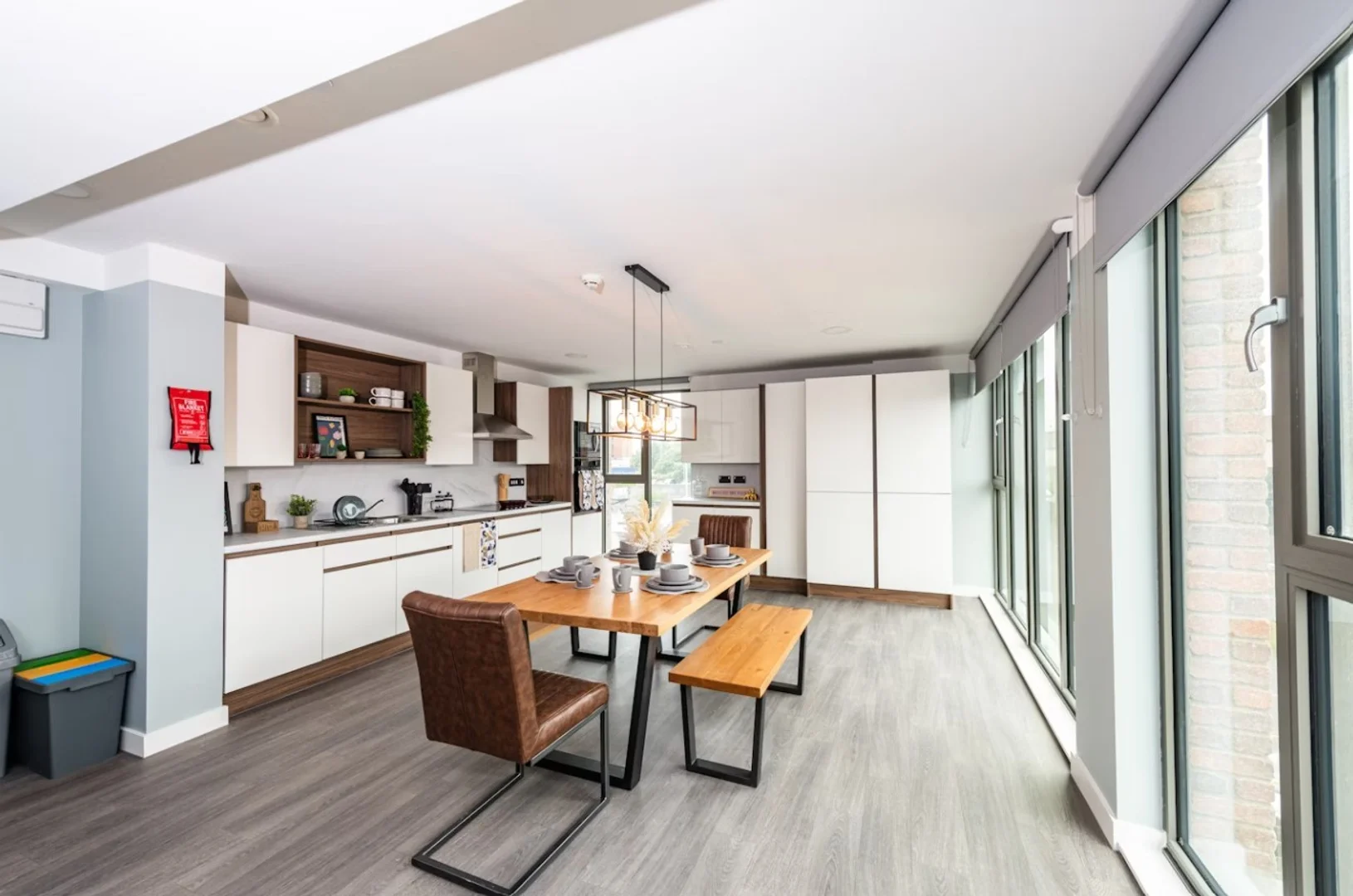 Habitación asequible para estudiantes con buena iluminación en