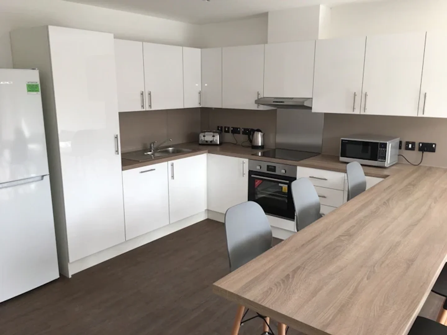 Budget-friendly student room close to campus in 