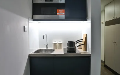 Studio in residence at 104-106 Hagley Rd, Birmingham B16 8LT, United Kingdom, image 4 of 49