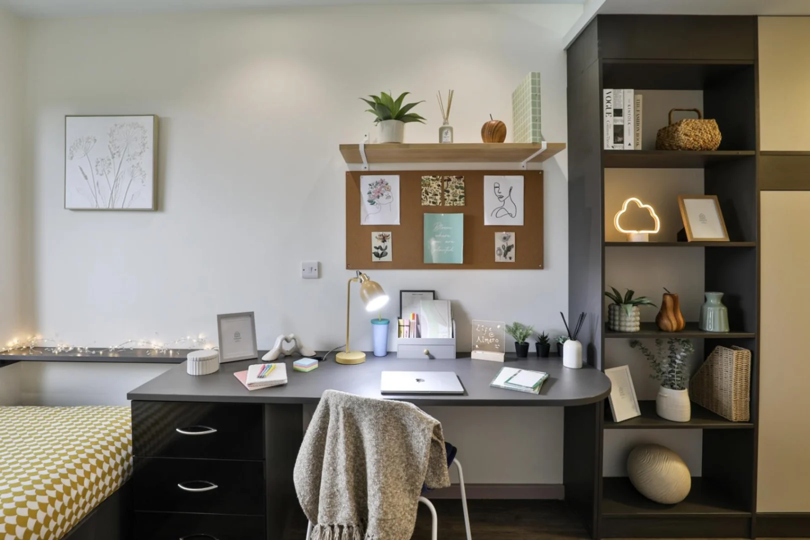 Minimalist student studio in  with efficient layout