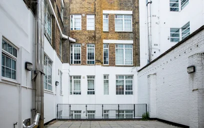 Estúdio em residência em 218 St John St, London EC1V 4AT, United Kingdom, imagem 18 de 19