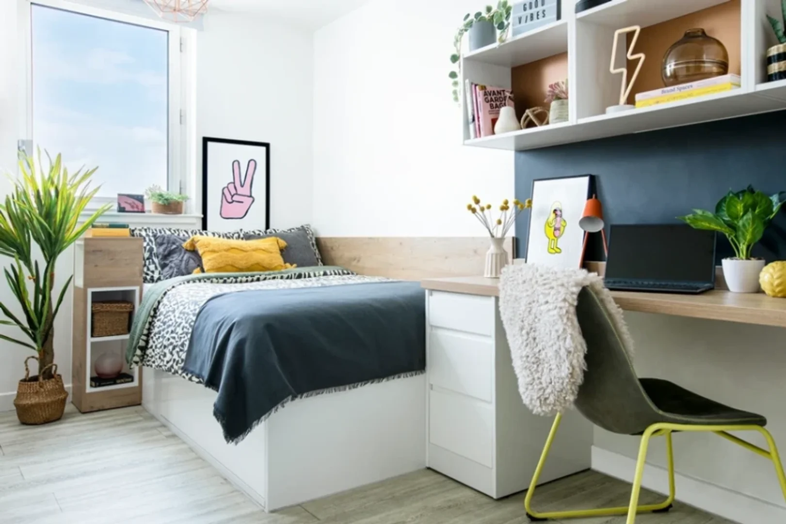 Apartamento estúdio acessível com características essenciais em