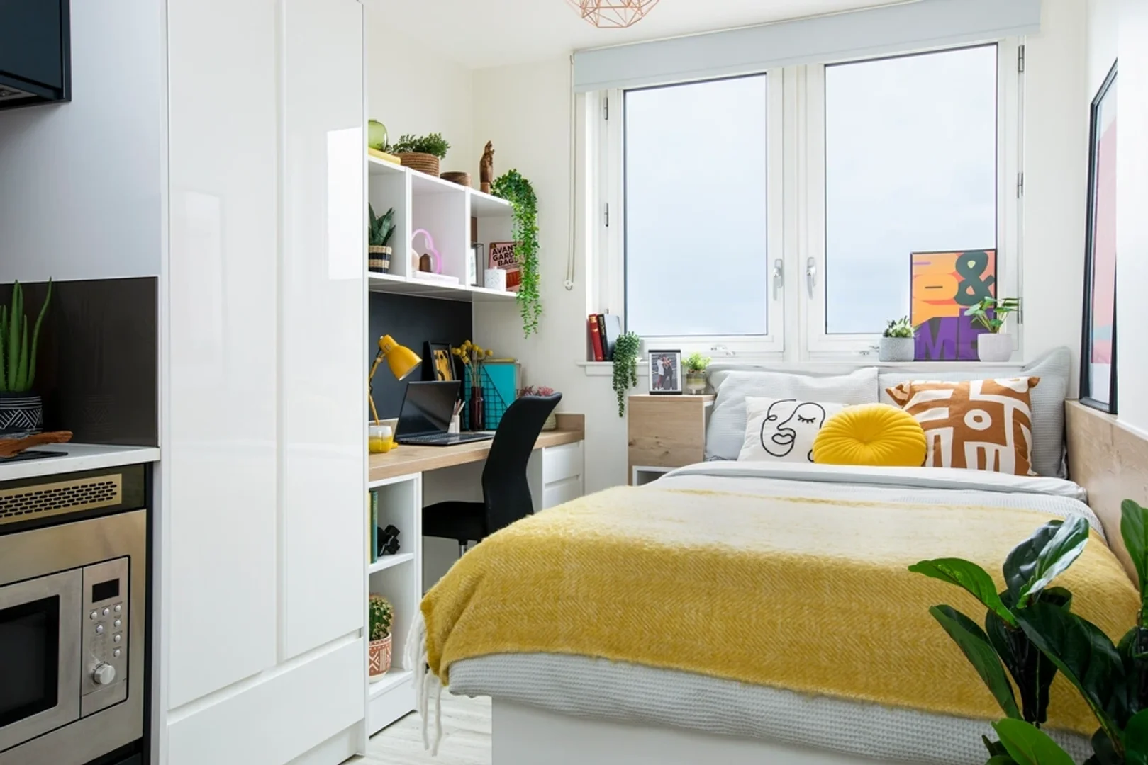 Apartamento estúdio acessível com características essenciais em