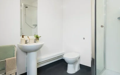 Habitación privada en residencia en Lebus Street, Tottenham Hale, London, England, N17 9FQ, imagen 3 de 19