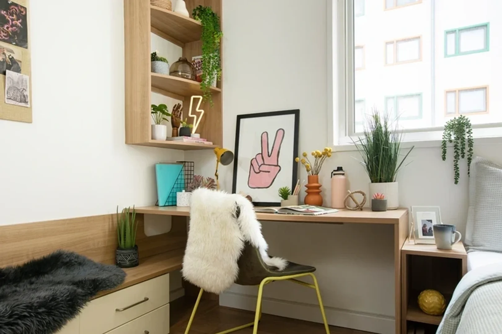 Habitación estudiantil amplia y cómoda en 
