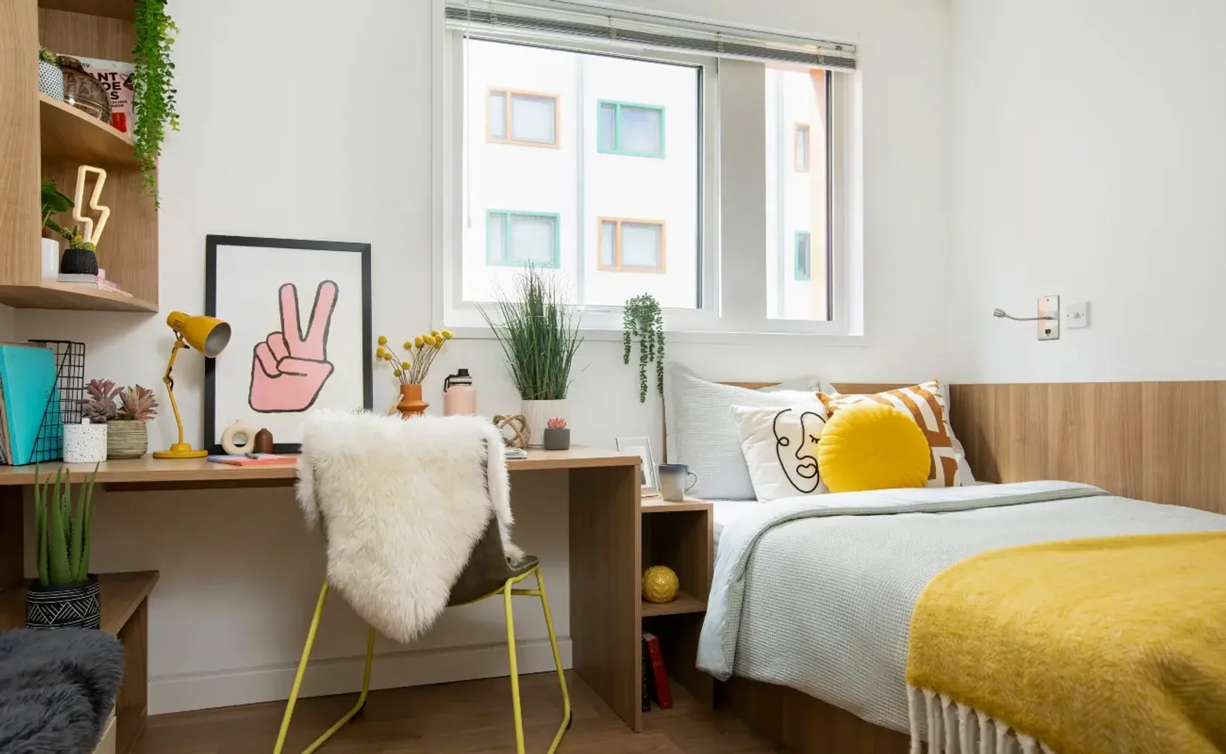 Habitación para estudiantes en  con área de estudio y facilidades compartidas