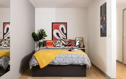 Studio in residence at 16 Merrion Way, Leeds LS2 8PT, United Kingdom, image 17 of 28