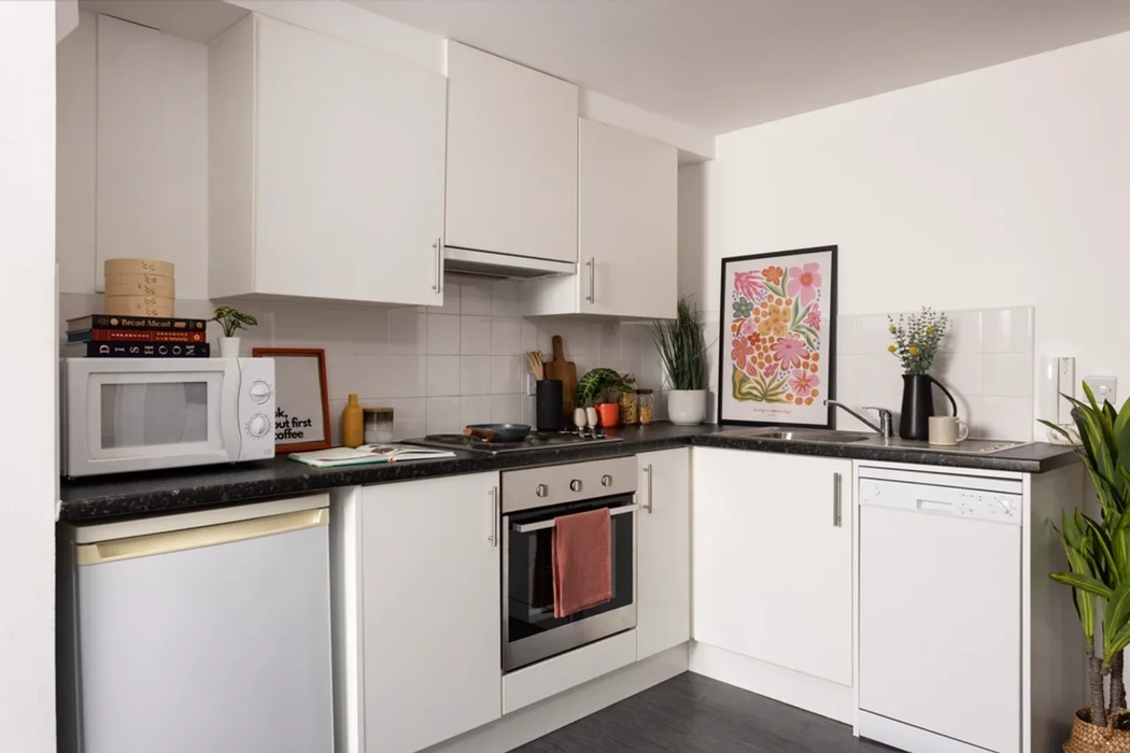 Fully equipped studio flat for students in 