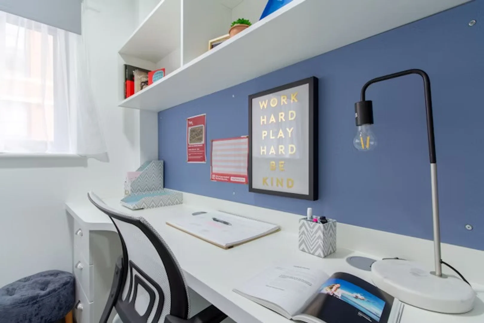 Camera per studenti in  con area studio e servizi in comune