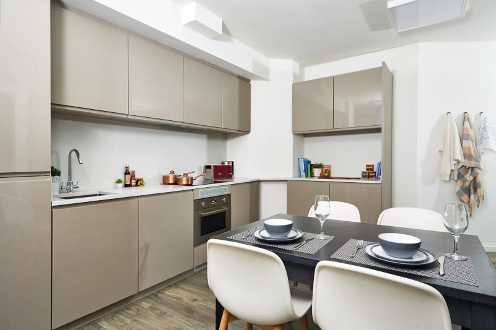 40 Charter Sq, Sheffield City Centre, Sheffield S1 1BA, United Kingdom