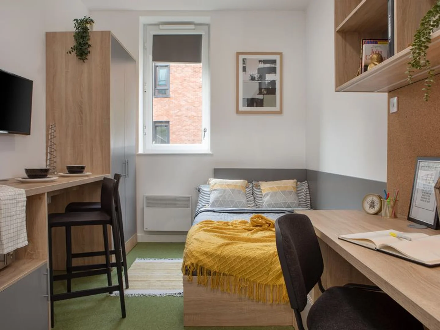 Student-friendly studio with excellent transport links in 