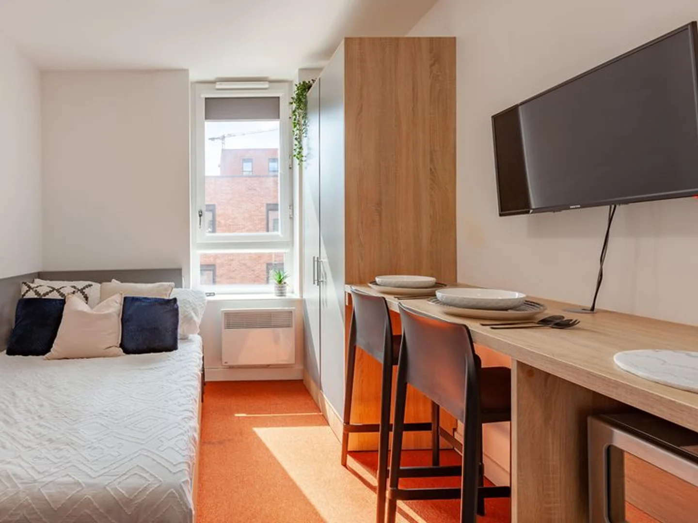 Modern student studio with complete amenities in 