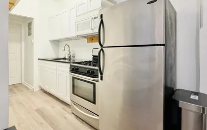 Gesamte Unterkunft im Wohnheim in der 72 Van Buren Street, 3, Bedford-Stuyvesant, New York, NY, 11221, bild 8 von 9
