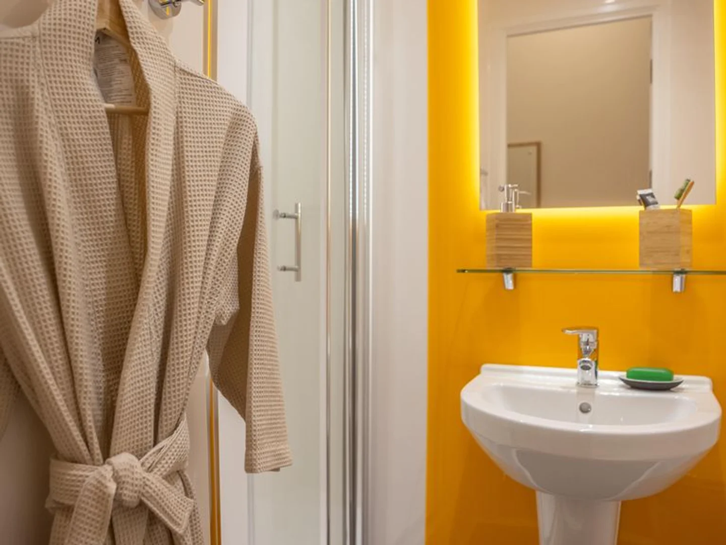 Fully equipped studio flat for students in