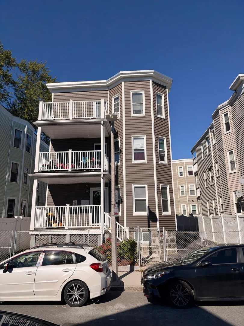 31, Torrey St., Unit 1, Dorchester, Boston, MA, 02124