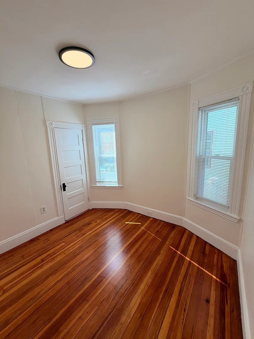 31, Torrey St., Unit 1, Dorchester, Boston, MA, 02124